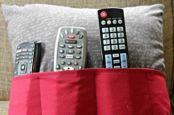 Easy Remote Control Pillow #CraftyDestash