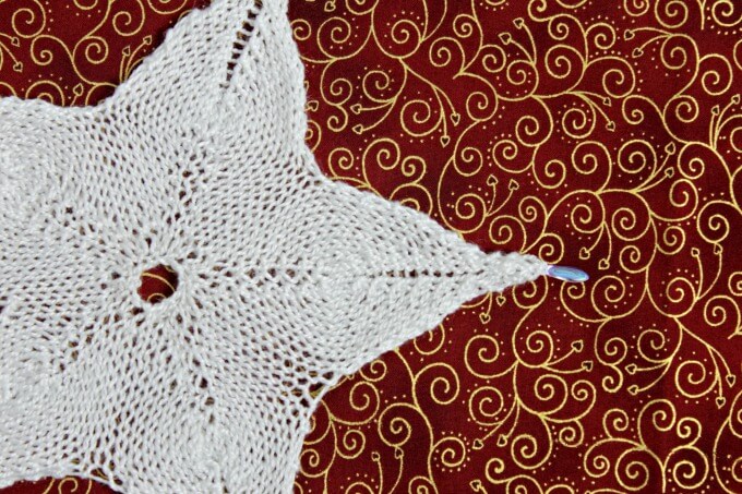 Pretty Knitted Star for Your Holiday Decor ~ Life Beyond the Kitchen