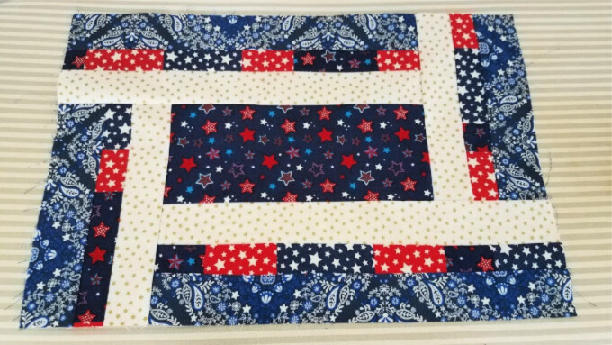 Log Cabin Placemats with a Patriotic Flair