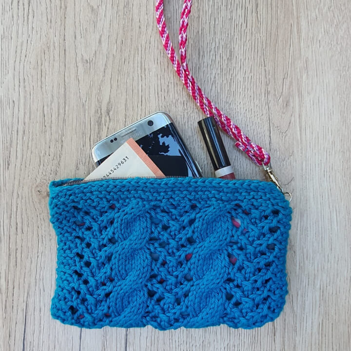 How to make a knit clutch with a zipper